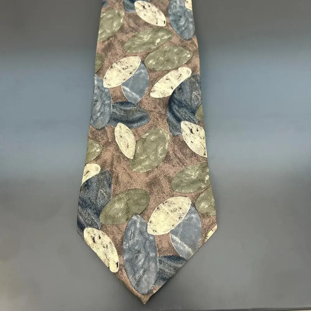 Gitman Bros Saks 5th Avenue 100% Silk Tie‎ Handmade in USA Necktie